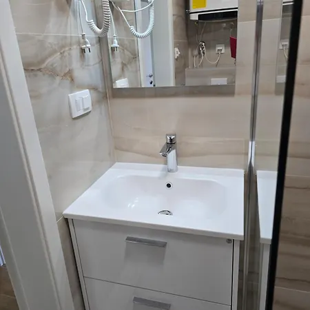 Dado דירה *